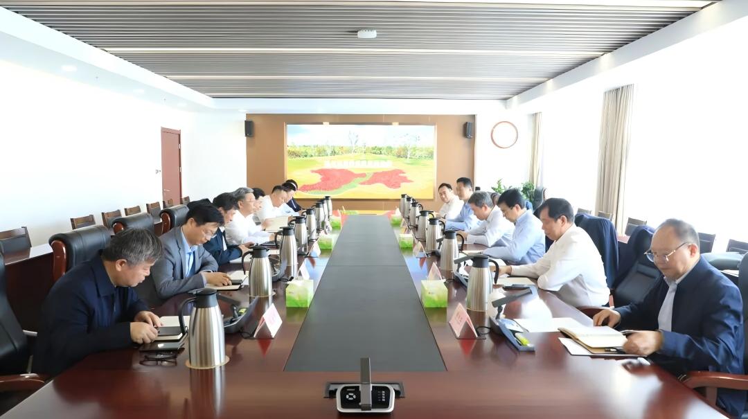 山東環(huán)保集團(tuán)與山東科創(chuàng)集團(tuán)、山東水設(shè)到濟(jì)南市起步區(qū)對接工作
